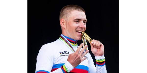 Evenepoel domine la concurrence et décroche un quatrième titre consécutif Evenepoel domine la concurrence et décroche un quatrième titre consécutif